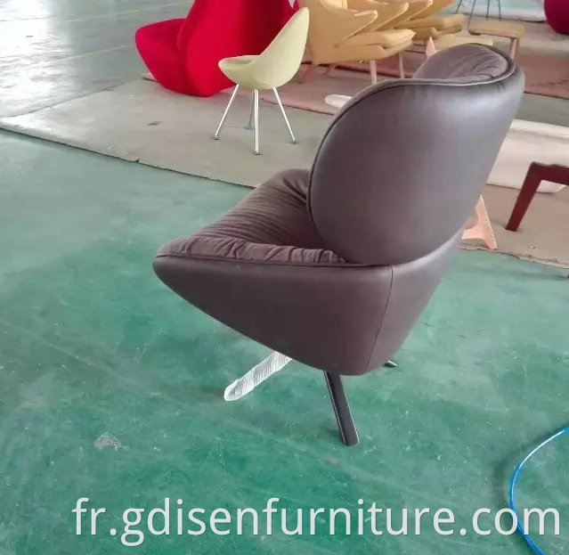 Design moderne confortable salon tabano chaise pivotante en cuir en cuir